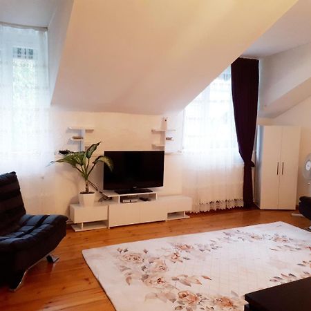 Karin House Apartment Tbilisi ภายนอก รูปภาพ