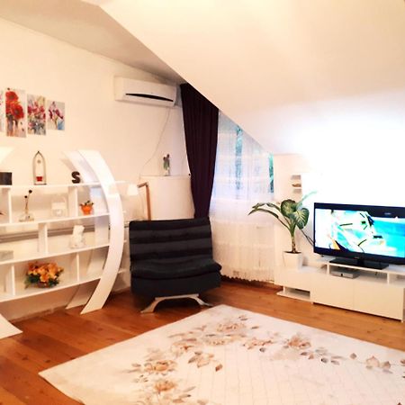 Karin House Apartment Tbilisi ภายนอก รูปภาพ