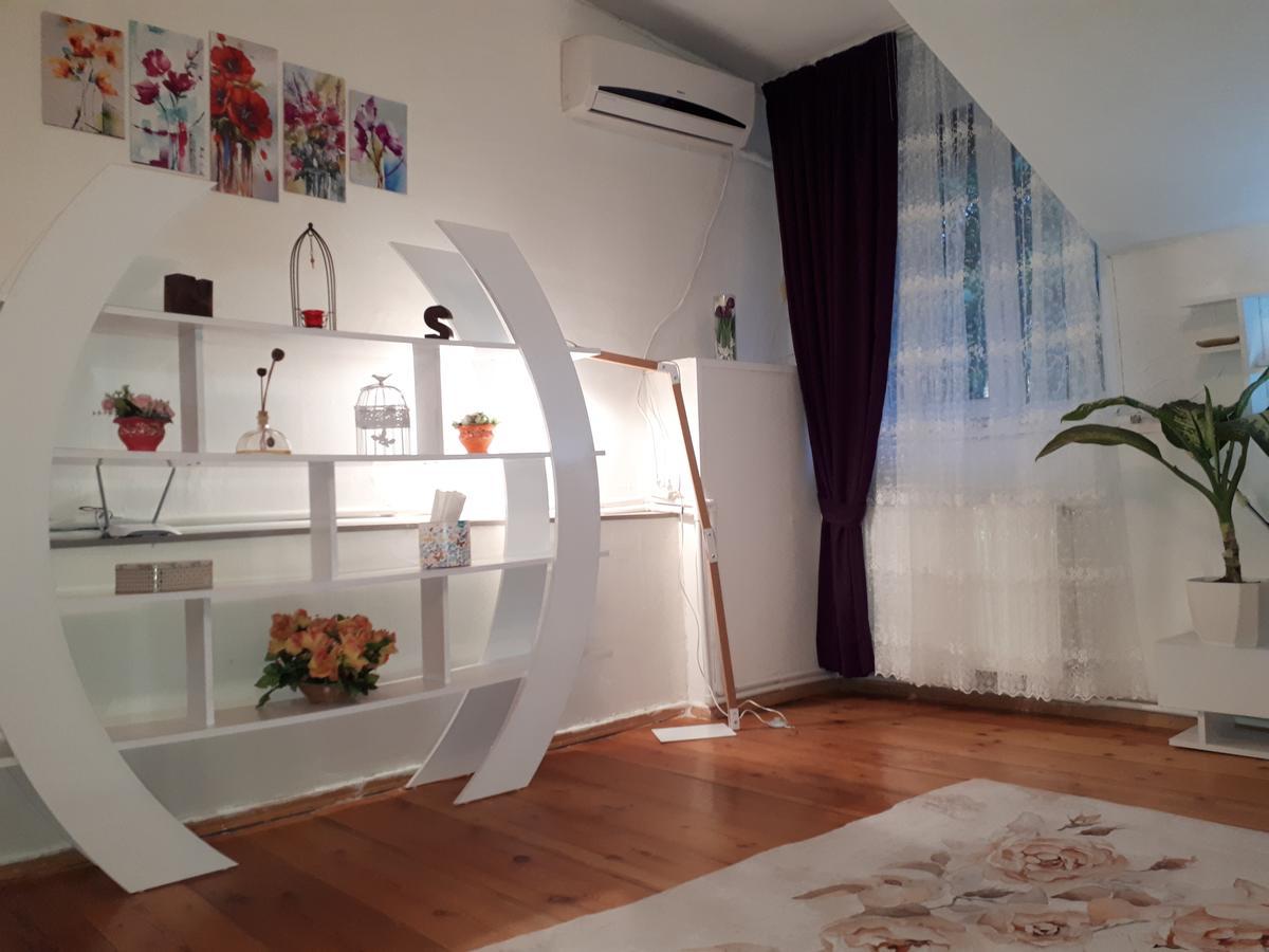 Karin House Apartment Tbilisi ภายนอก รูปภาพ