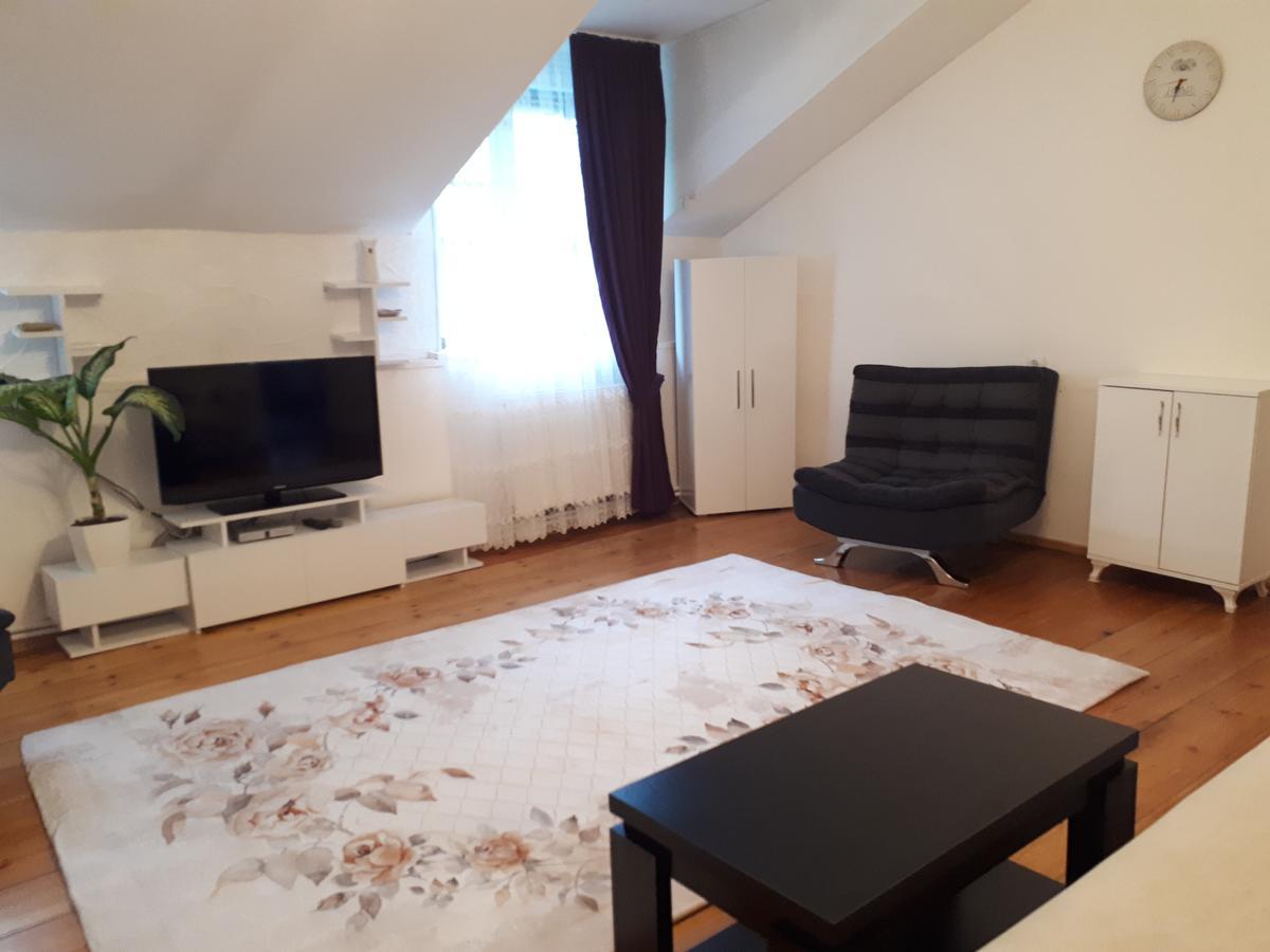 Karin House Apartment Tbilisi ภายนอก รูปภาพ