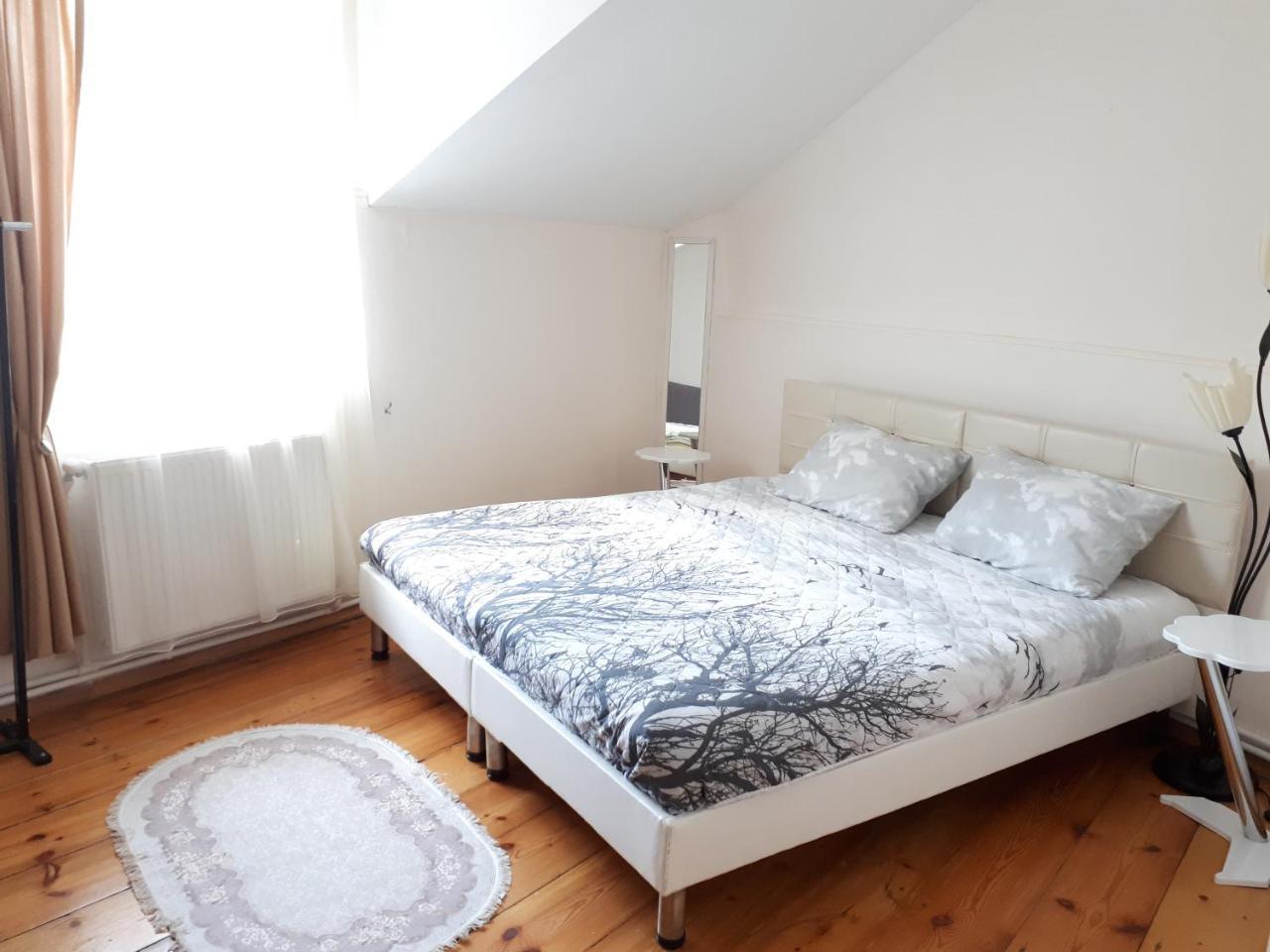 Karin House Apartment Tbilisi ภายนอก รูปภาพ