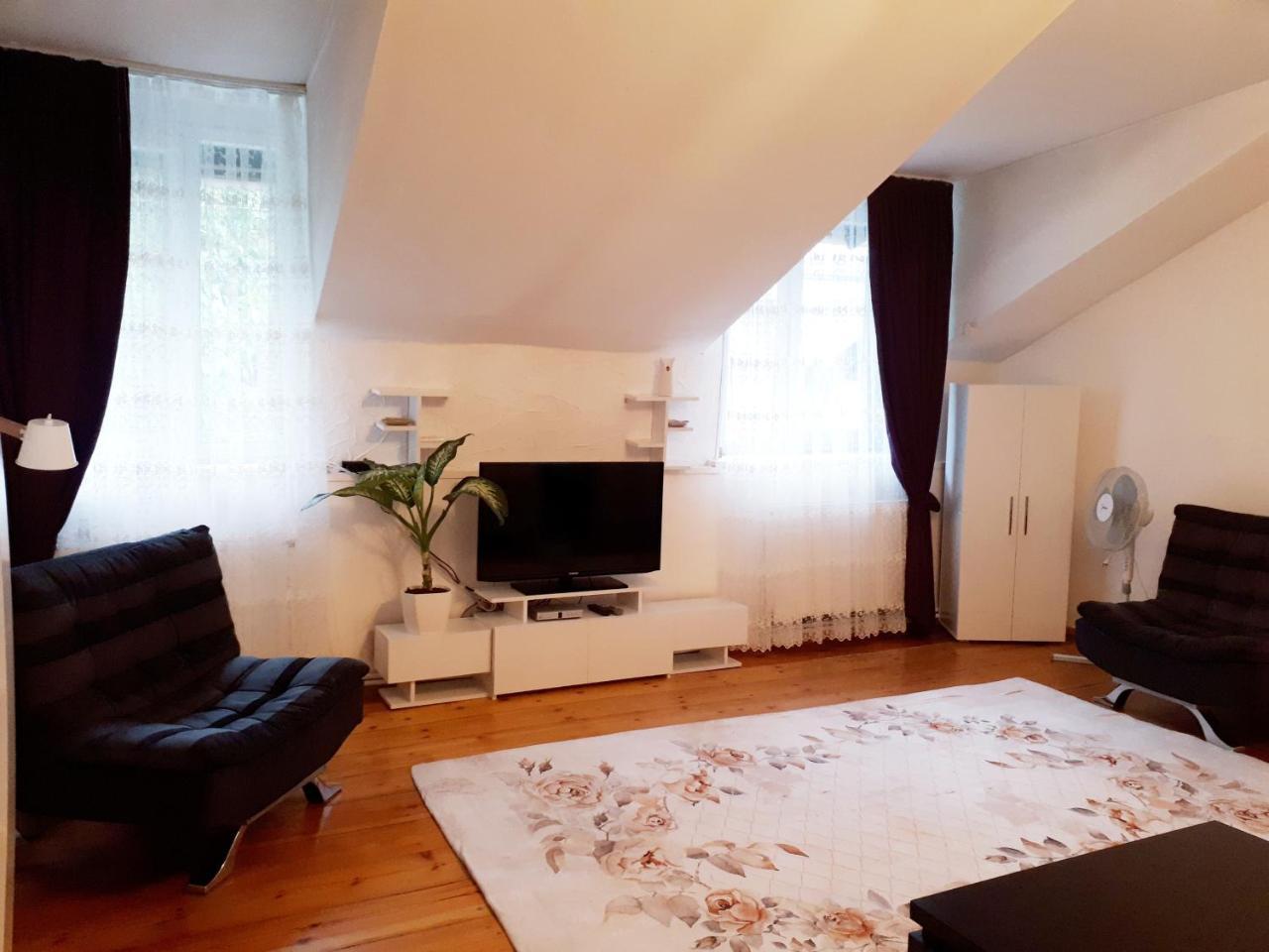 Karin House Apartment Tbilisi ภายนอก รูปภาพ
