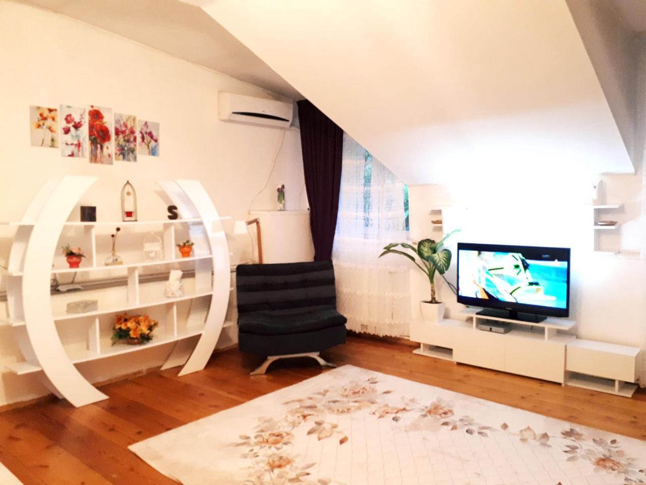 Karin House Apartment Tbilisi ภายนอก รูปภาพ